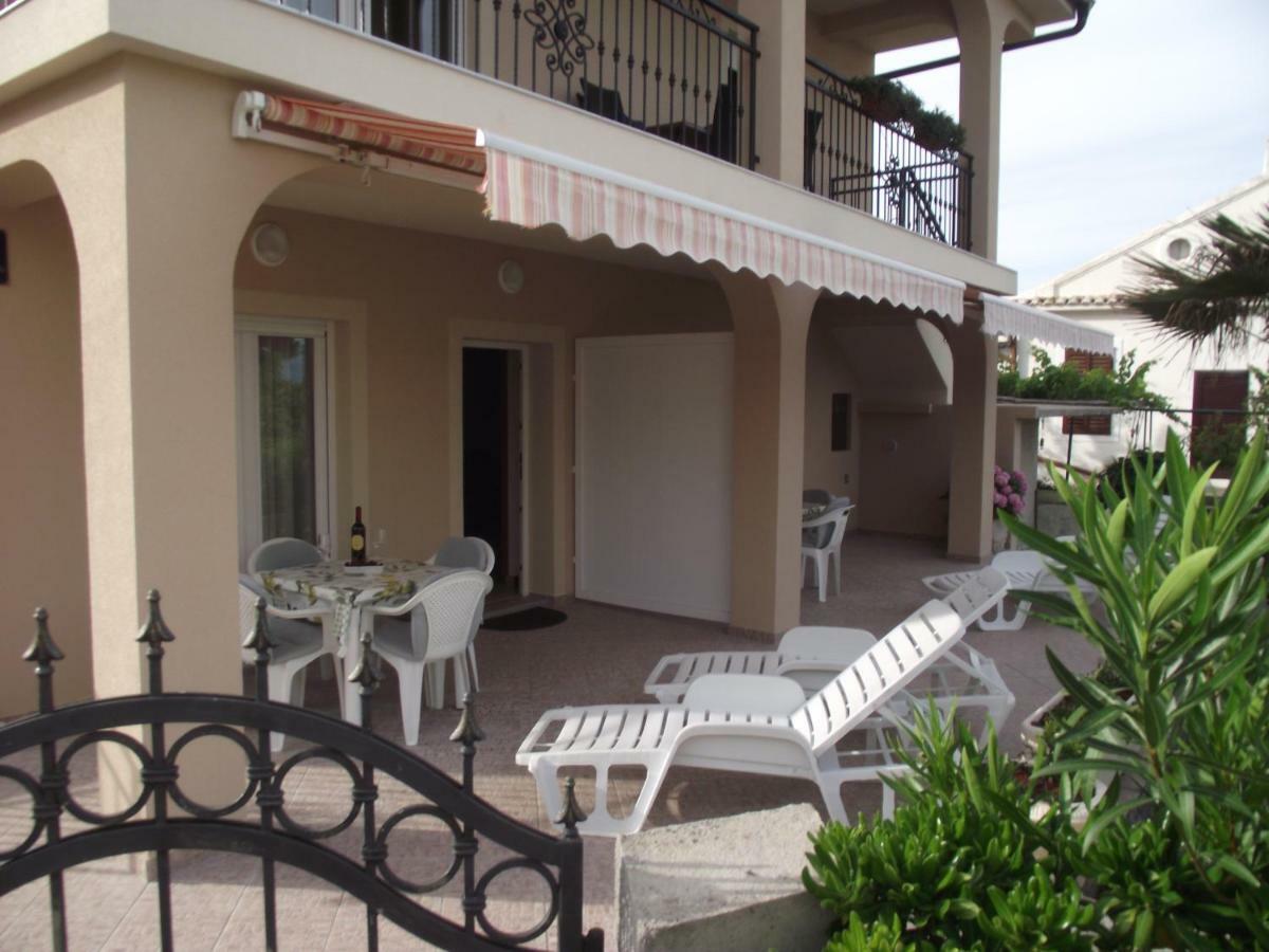 Apartments Dajana Silo Exterior photo